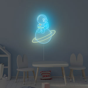mini-astranaut-neon-sign
